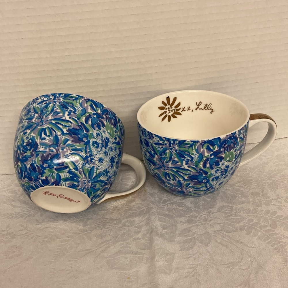 Lilly Pulitzer Lion XX Lilly Mugs Floral Abstract Colors Gold Handle Set of 2